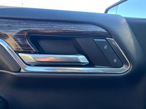 Used 2024 GMC Sierra 1500 Elevation image 25