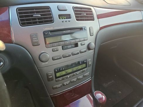 Used 2005 Lexus ES 330 FWD image 12