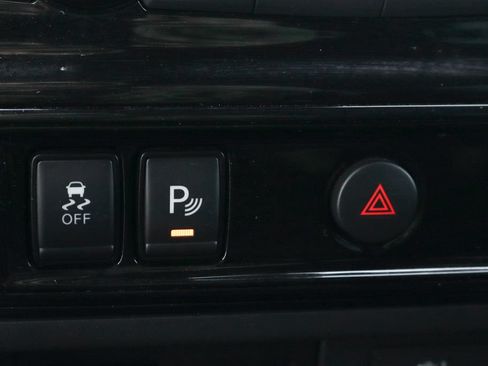 Used 2024 Nissan Titan PRO-4X w/ Pro-4x Utility Package AWD/4WD image 37