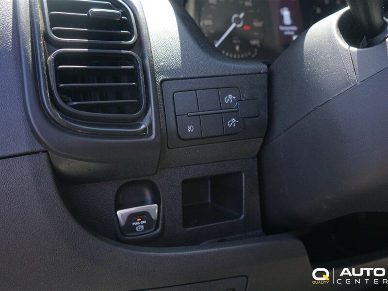 Used 2025 RAM ProMaster 2500 w/ Convenience Group FWD image 16