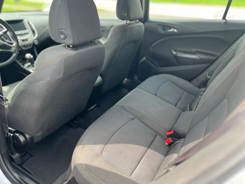 Used 2017 Chevrolet Cruze LS FWD image 29