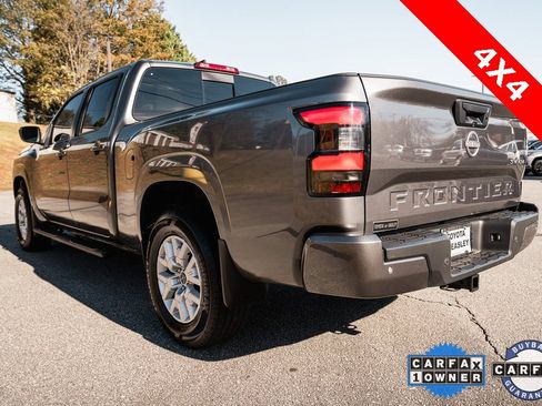 Used 2024 Nissan Frontier SV w/ Technology Package image 5