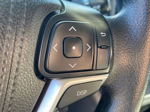 Used 2017 Toyota Sienna L image 27