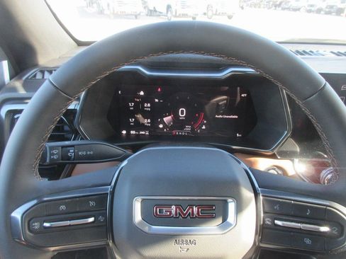 New 2026 GMC Canyon AT4 AWD/4WD image 16