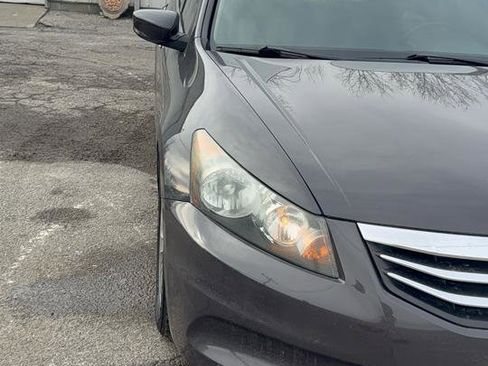 Used 2011 Honda Accord EX-L image 2