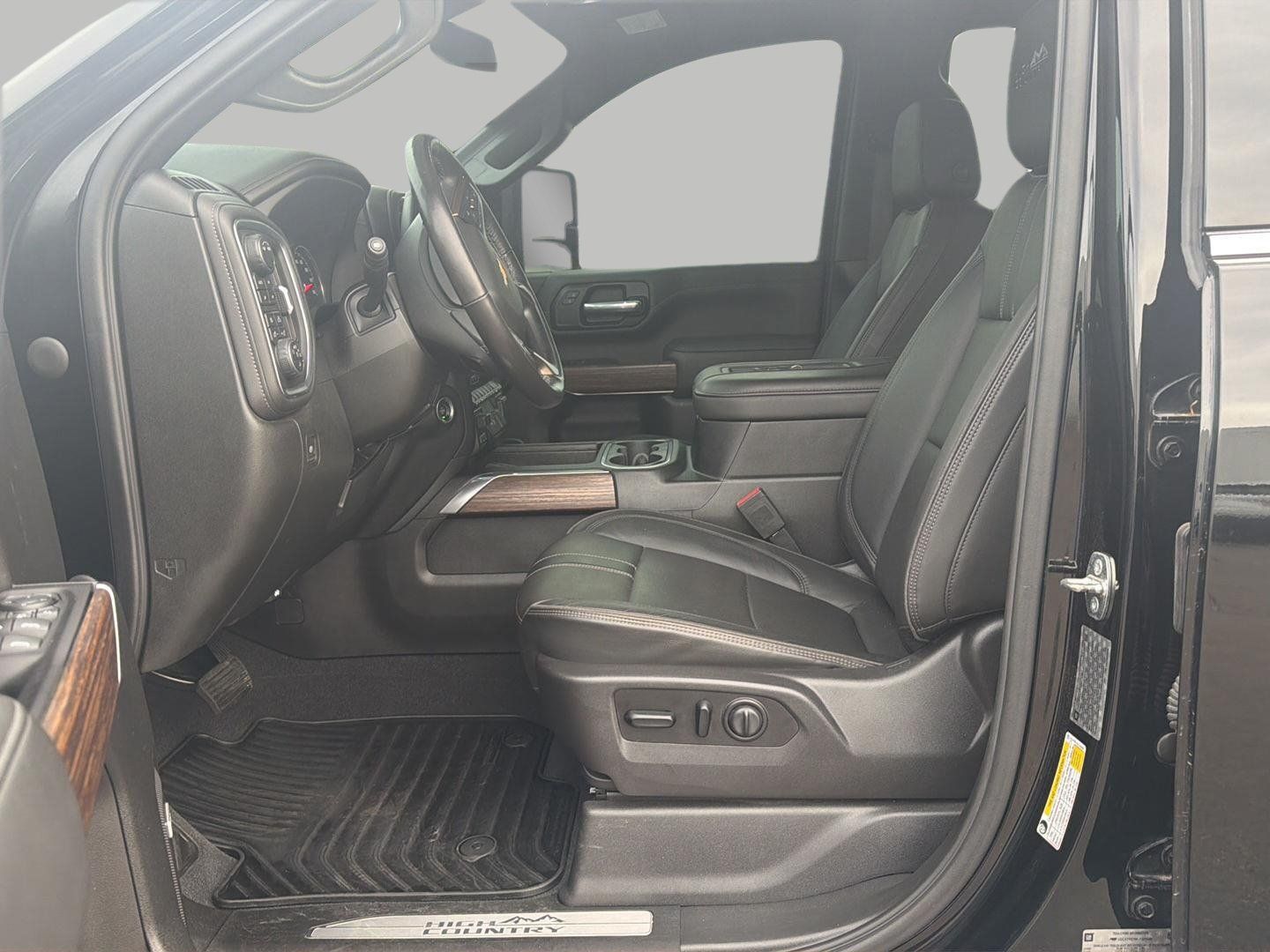 Used 2020 Chevrolet Silverado 2500 High Country w/ Z71 Off-Road Package AWD/4WD image 14