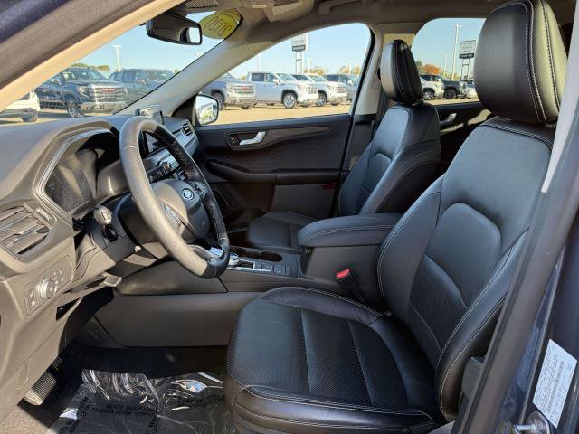 Used 2020 Ford Escape Titanium AWD/4WD image 12