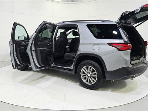 Used 2023 Chevrolet Traverse LT FWD image 31