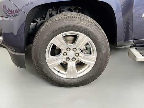 Used 2018 Chevrolet Colorado Z71 w/ Centennial Edition AWD/4WD image 10