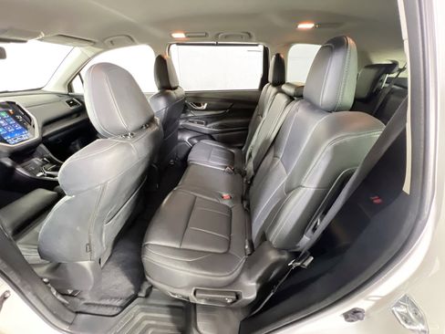 Used 2023 Subaru Ascent Limited AWD/4WD image 23