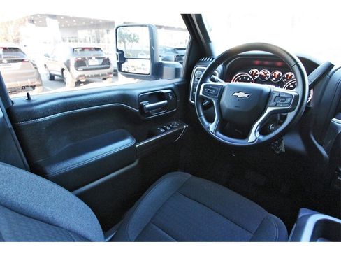 Used 2023 Chevrolet Silverado 2500 LT image 6