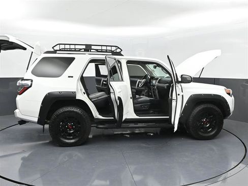 Certified 2022 Toyota 4Runner SR5 Premium w/ Moonroof Package RWD image 54