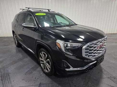 Used 2019 GMC Terrain Denali w/ GMC Pro Grade Package AWD/4WD image 2
