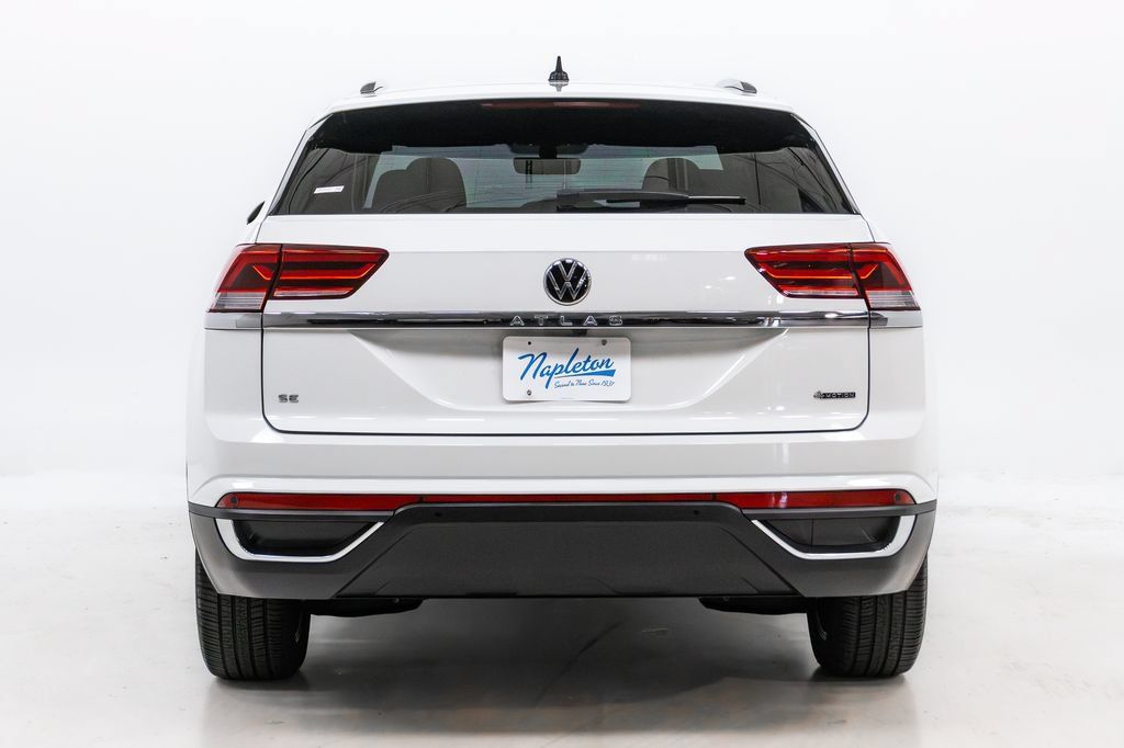 Used 2023 Volkswagen Atlas Cross Sport SE w/ Black Wheel Package AWD/4WD image 29