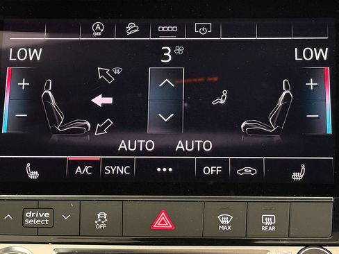 Used 2025 Audi Q7 3.0T Premium Plus AWD/4WD image 50