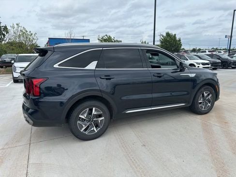 Used 2022 Kia Sorento EX w/ Panoramic Sunroof Package FWD image 15