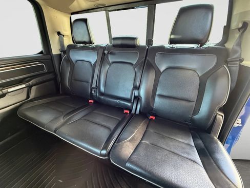 Used 2019 RAM 1500 Laramie AWD/4WD image 15