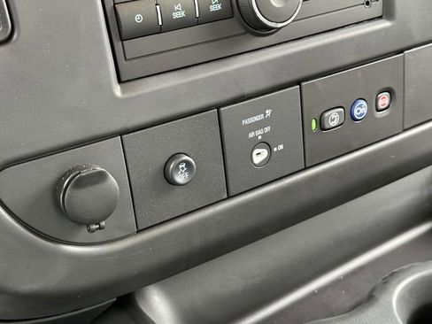 New 2025 Chevrolet Express 4500 Extended w/ Power Convenience Package image 25