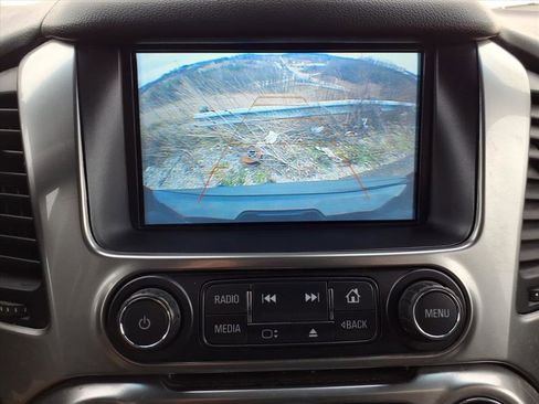 Used 2020 Chevrolet Suburban LT image 15