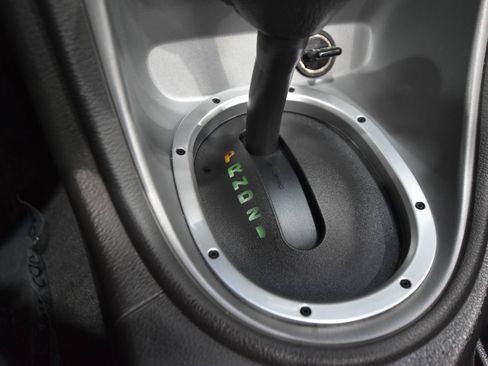 Used 2004 Ford Mustang GT RWD image 26