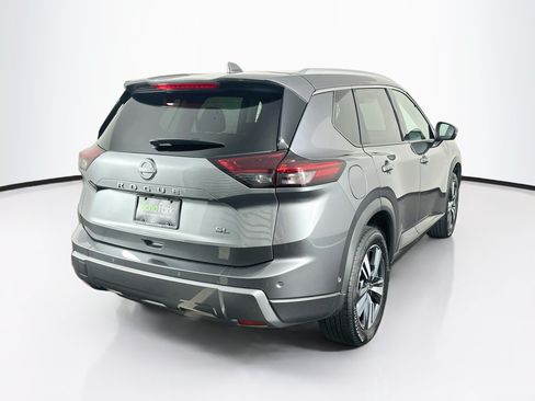 Used 2026 Nissan Rogue SL FWD image 9