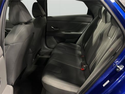 Used 2024 Hyundai Elantra SEL FWD image 11