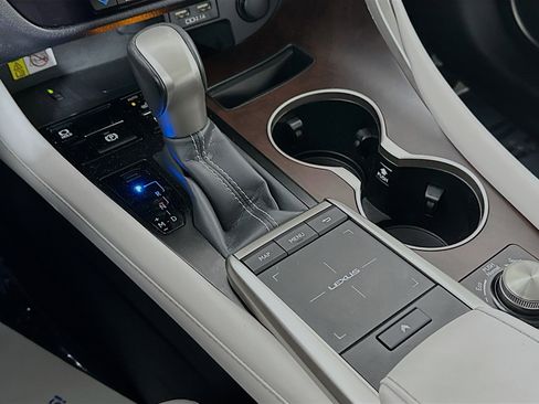 Used 2022 Lexus RX 350 350 w/ Premium Package image 17