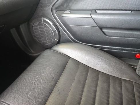 Used 2008 Ford Mustang GT RWD image 8