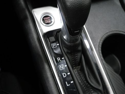 Used 2025 Nissan Altima 2.5 SV FWD image 22