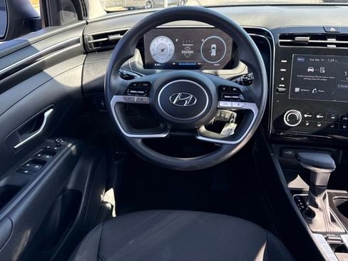 Used 2024 Hyundai Tucson SE image 16