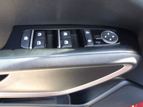 Used 2023 Kia Soul LX w/ LX Technology Package FWD image 13