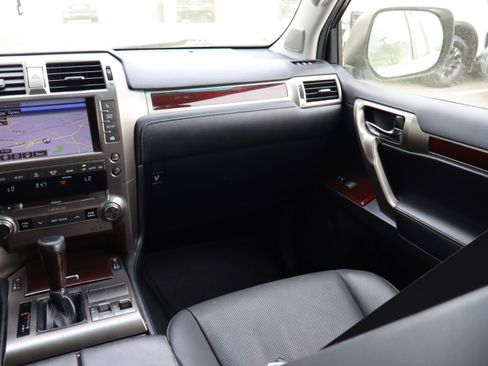 Used 2019 Lexus GX 460 Premium image 15