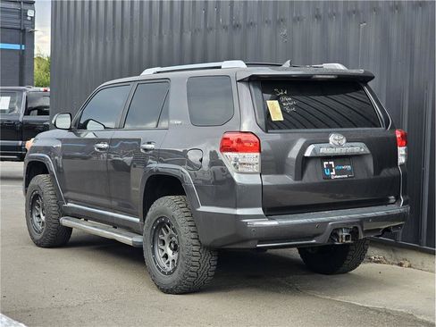 Used 2011 Toyota 4Runner SR5 w/ Convenience Pkg AWD/4WD image 3