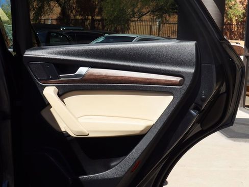 Used 2022 Audi Q5 2.0T Premium image 28