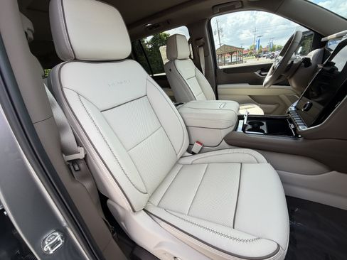 New 2026 GMC Yukon XL Denali w/ Sun & Power Step Package AWD/4WD image 21