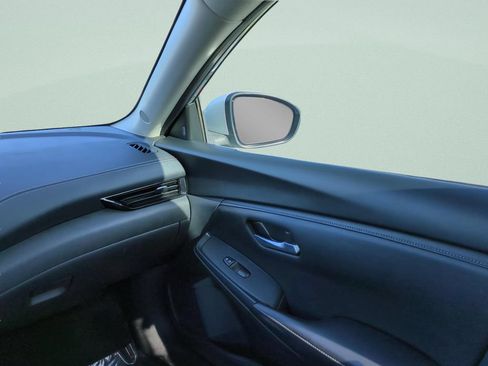 Used 2023 Nissan Sentra SV FWD image 12