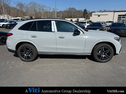 New 2026 Mercedes-Benz GLC 300 4MATIC image 9