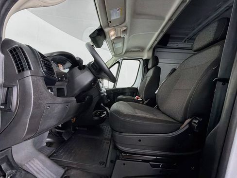 Used 2025 RAM ProMaster 2500 w/ Convenience Group FWD image 12