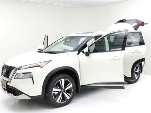 Used 2022 Nissan Rogue Platinum w/ Head-Up Display Package FWD image 30
