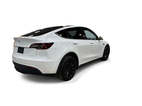 Certified 2023 Tesla Model Y Long Range AWD/4WD image 6