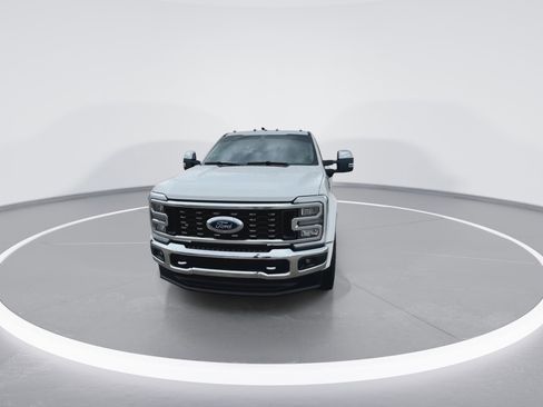 Certified 2024 Ford F450 Lariat w/ Lariat Ultimate Package image 5