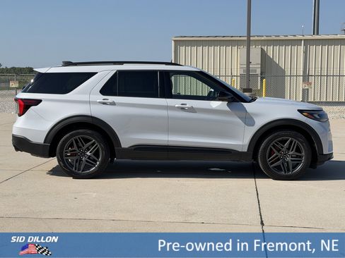 Used 2026 Ford Explorer ST w/ Sun And Sound Package AWD/4WD image 3