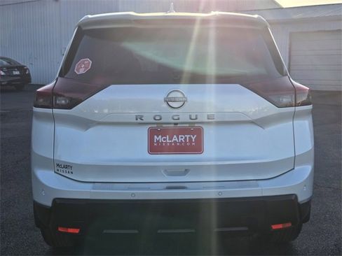 New 2026 Nissan Rogue SV w/ Cold Weather Package image 4