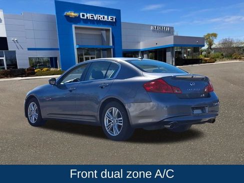 Used 2011 INFINITI G37 X w/ Premium Pkg image 6