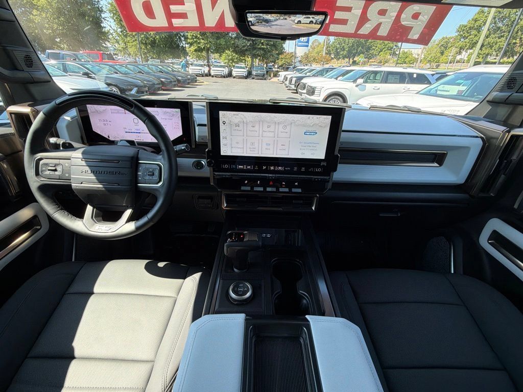 Used 2025 GMC Hummer EV 3X AWD/4WD image 32