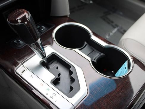 Used 2012 Toyota Camry XLE image 39