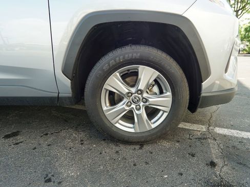Used 2024 Toyota RAV4 XLE FWD image 11