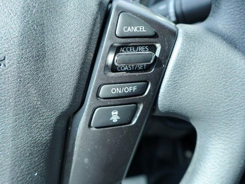 Certified 2025 Nissan Frontier SV image 13