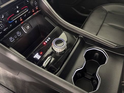 Used 2023 Jeep Grand Cherokee Limited AWD/4WD image 19