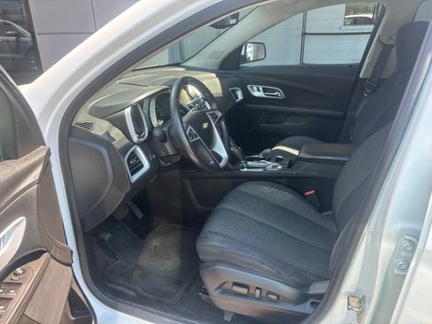 Used 2017 Chevrolet Equinox LT w/ Convenience Package AWD/4WD image 12